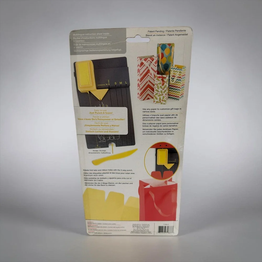 We R Memory Keepers Gift Bag Punch Board DIY Paper Craft Tool New 71333-3